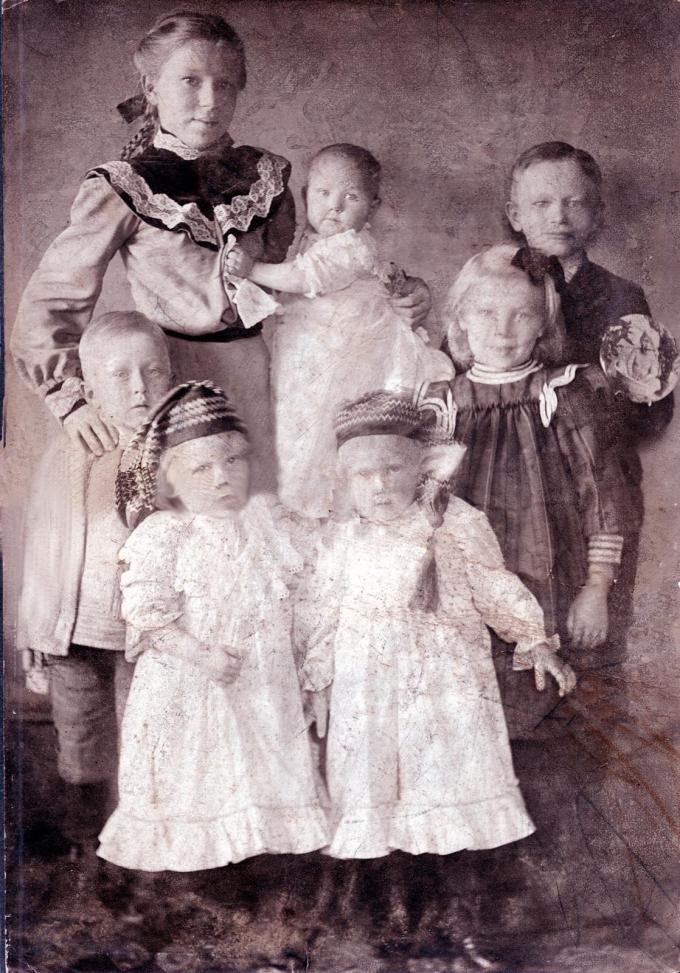 In age order: Elma, Emil, Ann, Wally, twins: Jean and Julie, and the baby Esther --1903